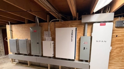 Ground Mounts and Energy Storage Photo
